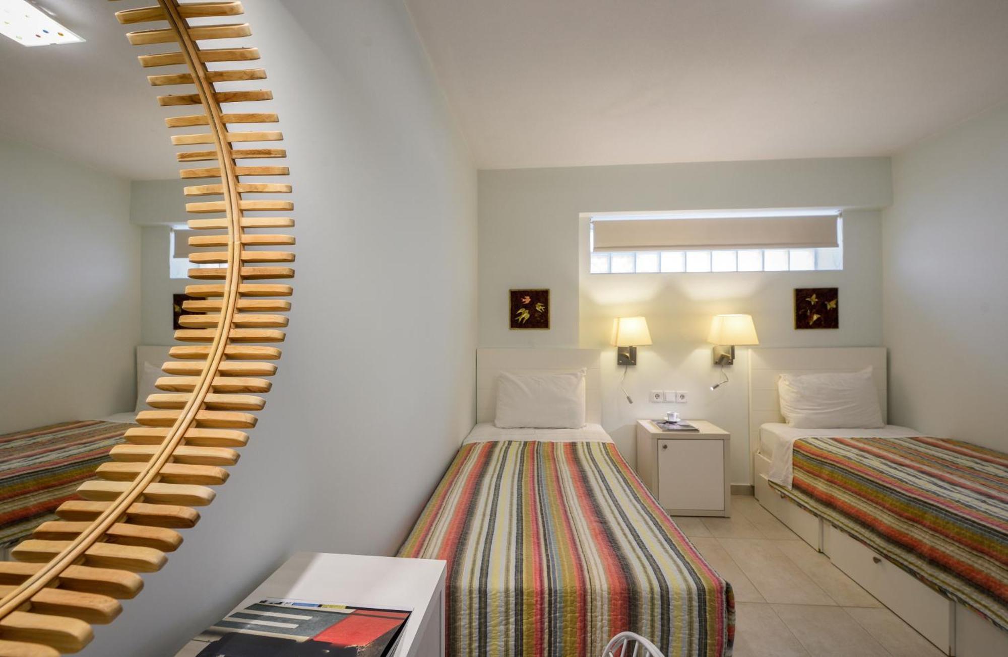 Elpiniki Luxury Apartments Nea Poteidaia Bagian luar foto