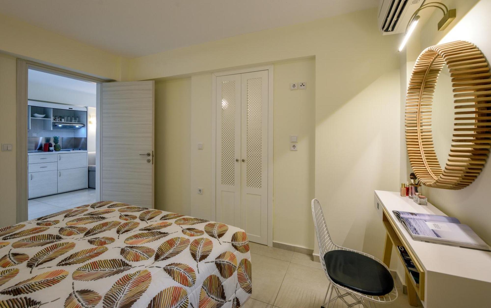Elpiniki Luxury Apartments Nea Poteidaia Bagian luar foto