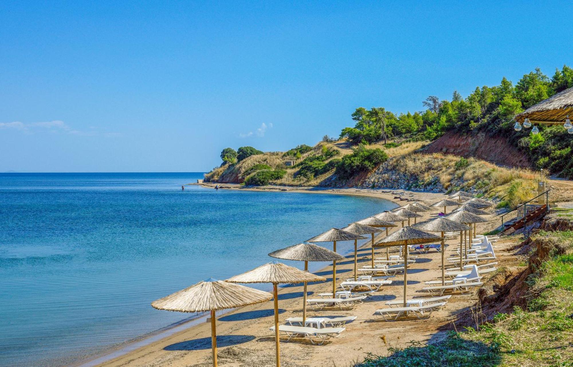 Elpiniki Luxury Apartments Nea Poteidaia Bagian luar foto
