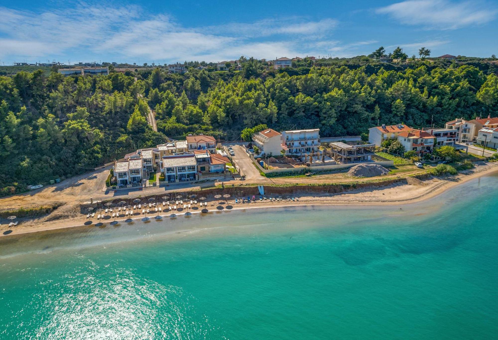 Elpiniki Luxury Apartments Nea Poteidaia Bagian luar foto