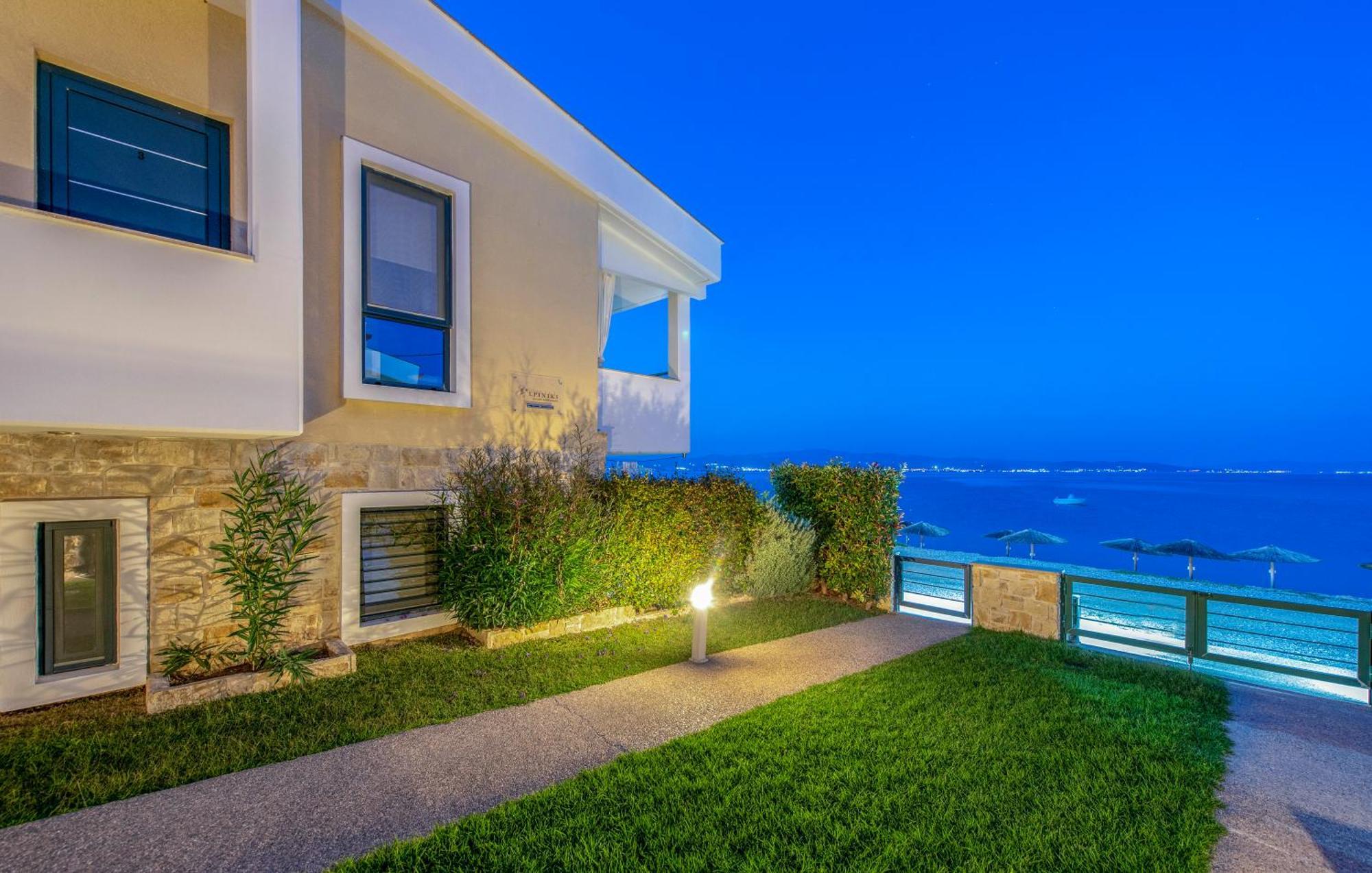 Elpiniki Luxury Apartments Nea Poteidaia Bagian luar foto