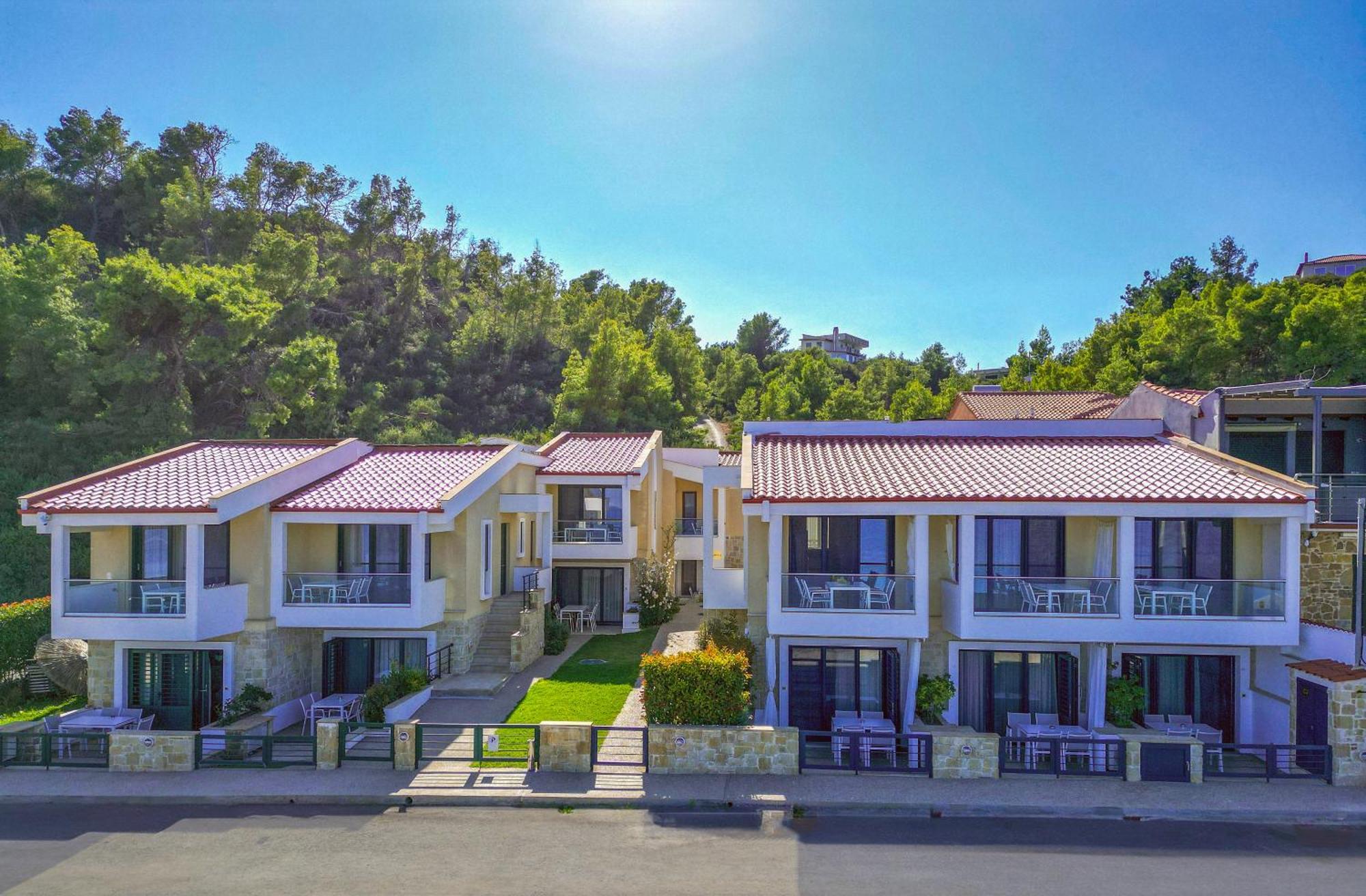 Elpiniki Luxury Apartments Nea Poteidaia Bagian luar foto