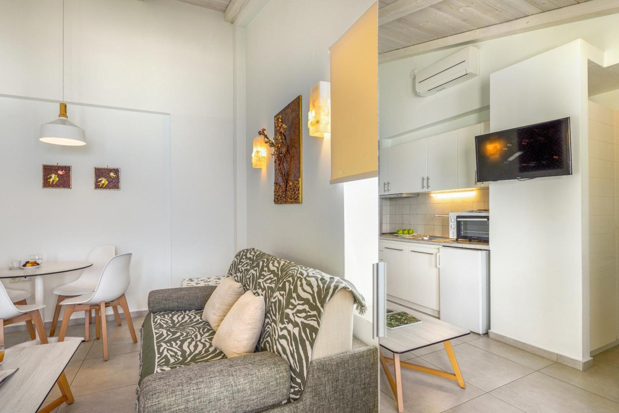 Elpiniki Luxury Apartments Nea Poteidaia Bagian luar foto