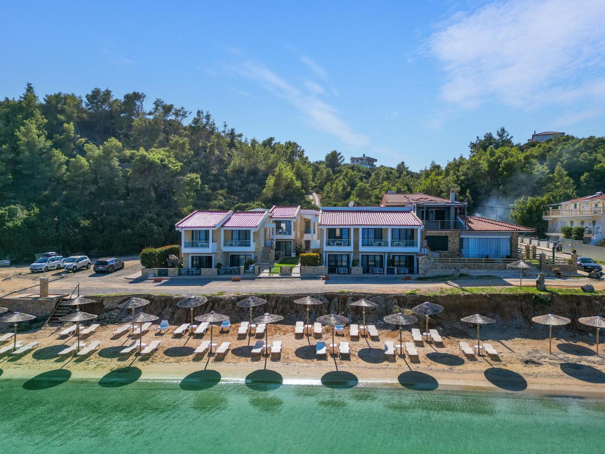 Elpiniki Luxury Apartments Nea Poteidaia Bagian luar foto