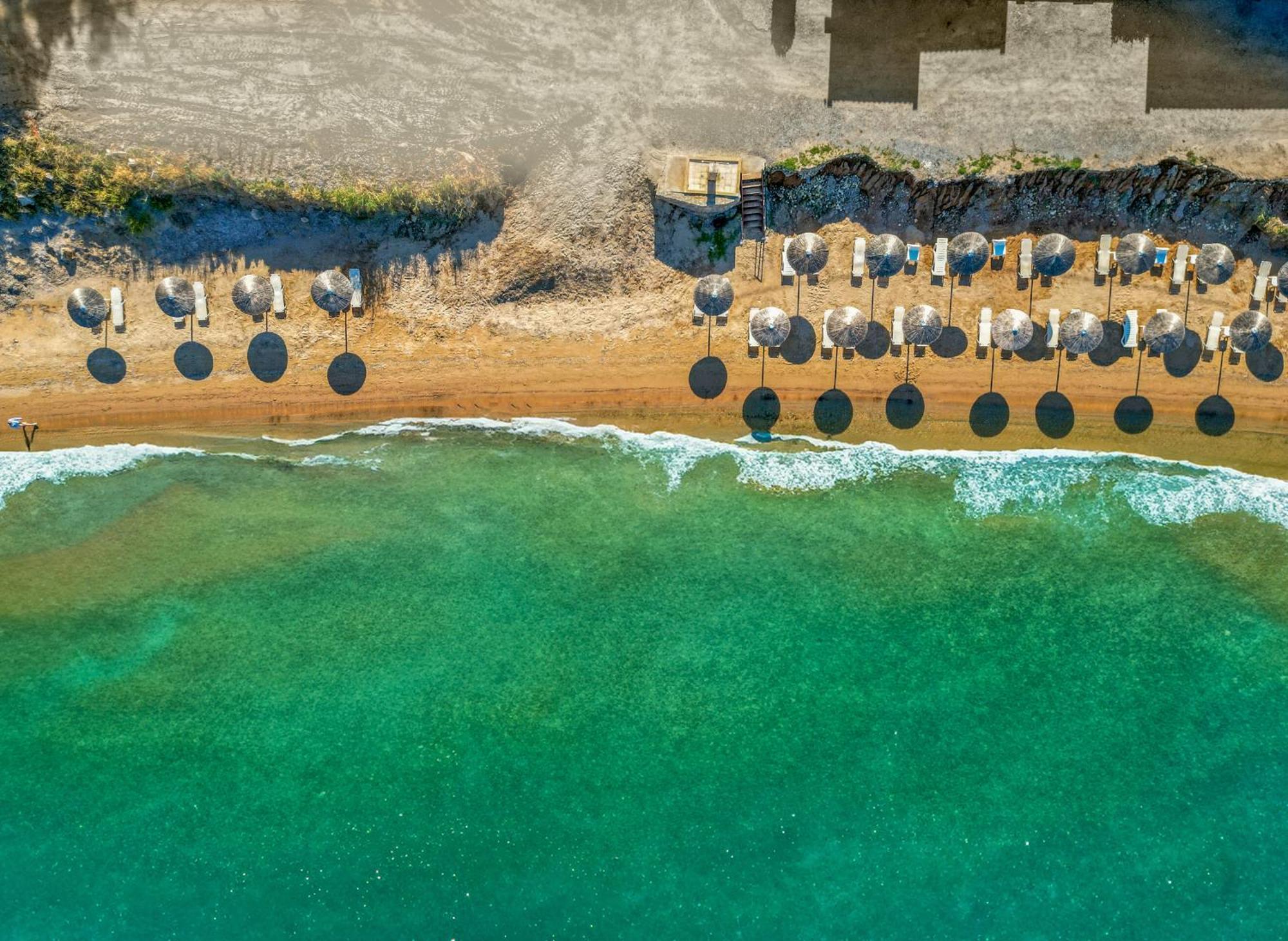 Elpiniki Luxury Apartments Nea Poteidaia Bagian luar foto